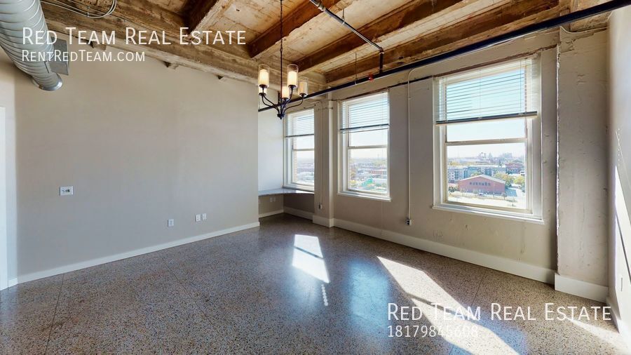 High Rise Views - Historic Charm property image
