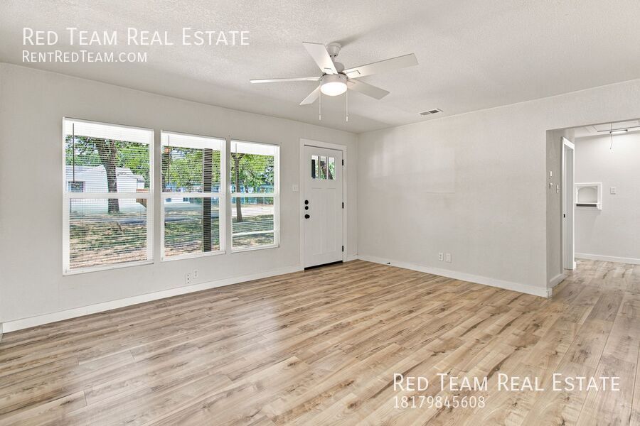 800 Winnie St. property image