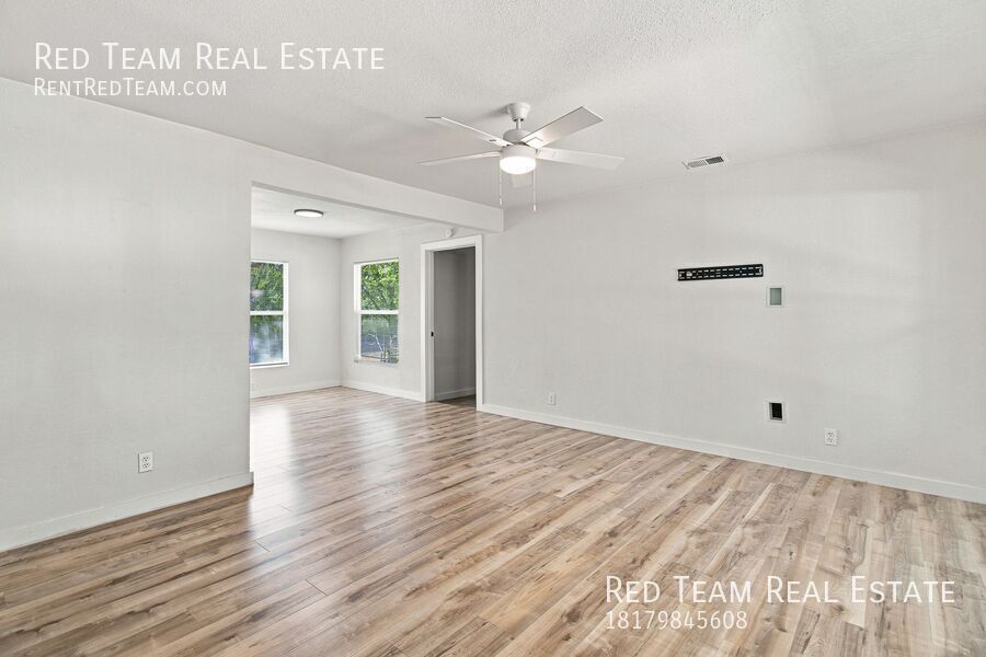 800 Winnie St. property image