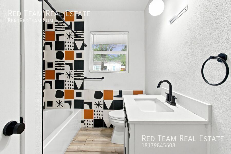 800 Winnie St. property image