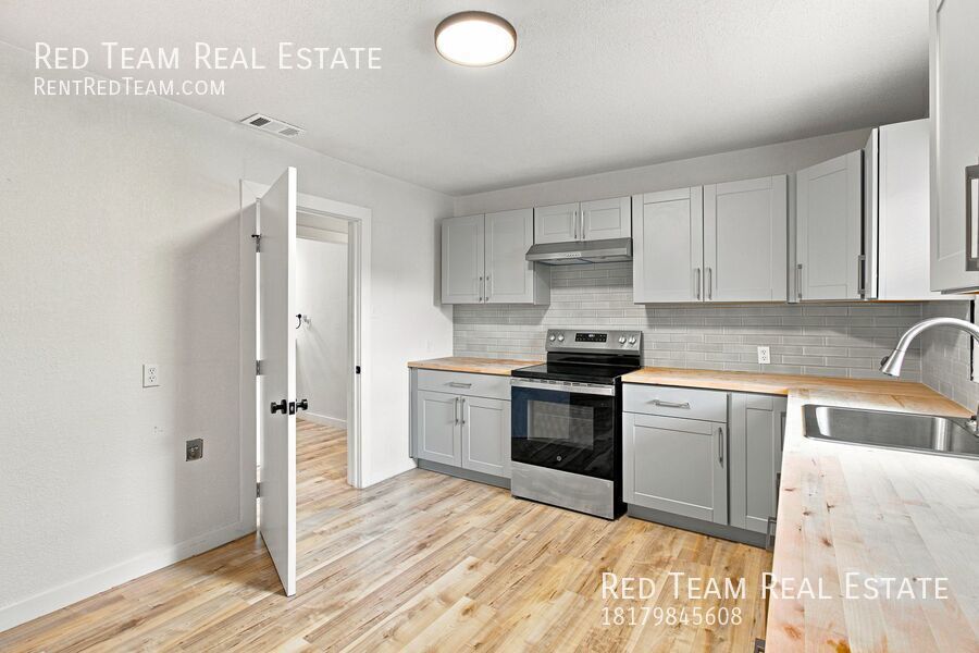 800 Winnie St. property image