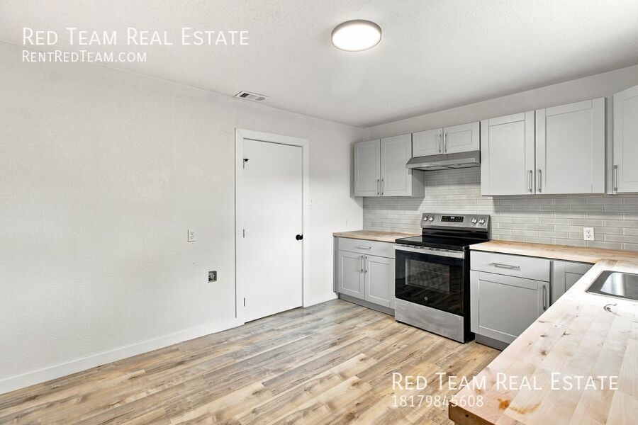 800 Winnie St. property image