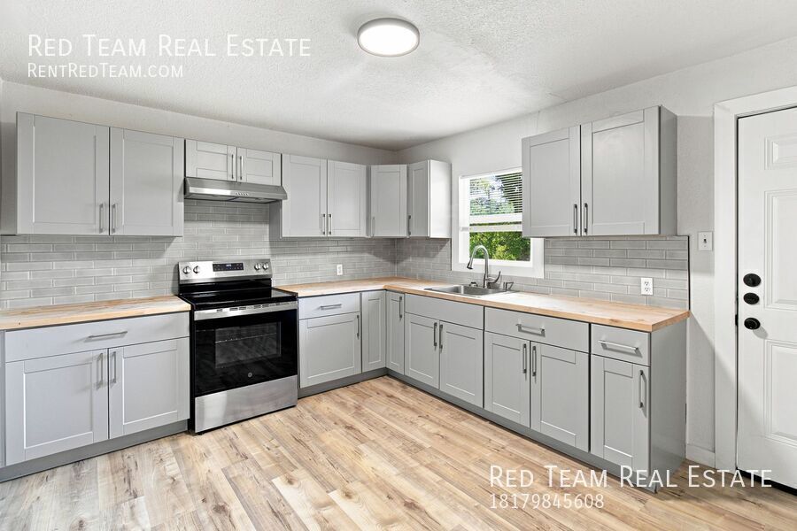 800 Winnie St. property image
