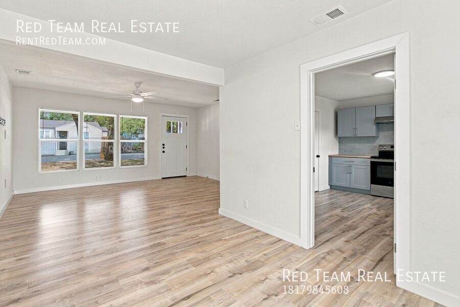 800 Winnie St. property image