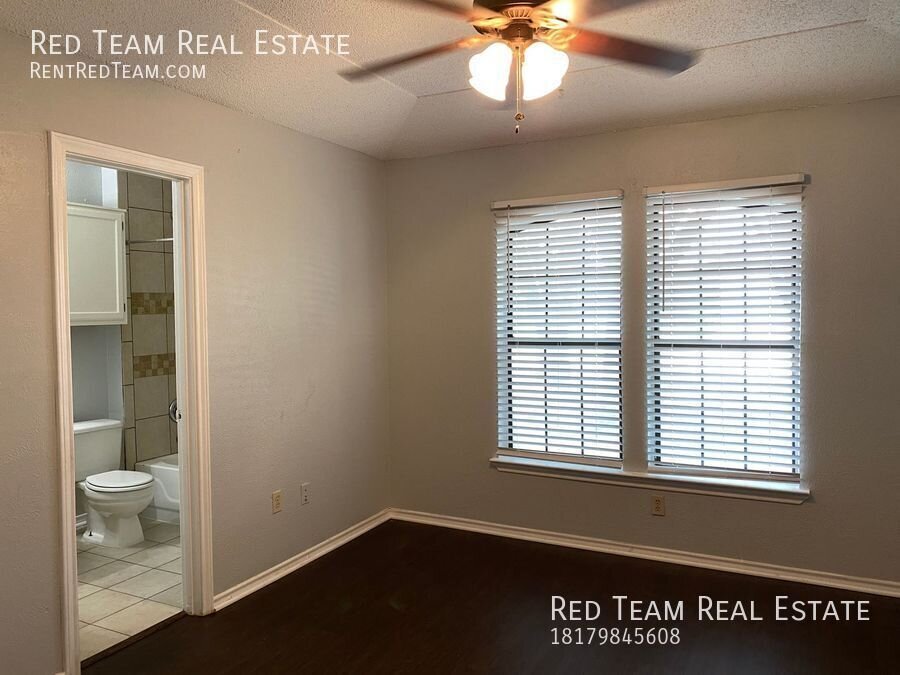 Darling 3-2 Duplex in Frisco! property image