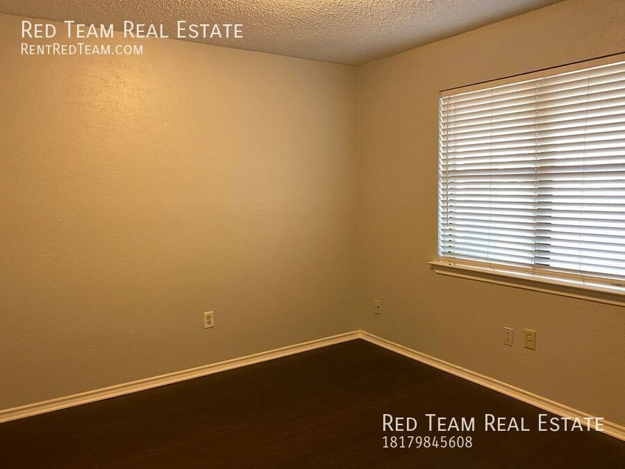 Darling 3-2 Duplex in Frisco! property image