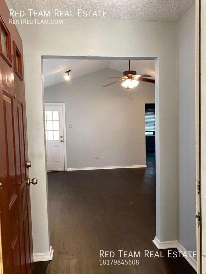 Darling 3-2 Duplex in Frisco! property image