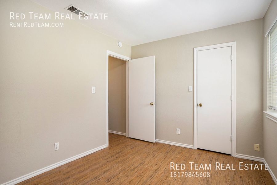 Country Living on a Large Double Lot! property image