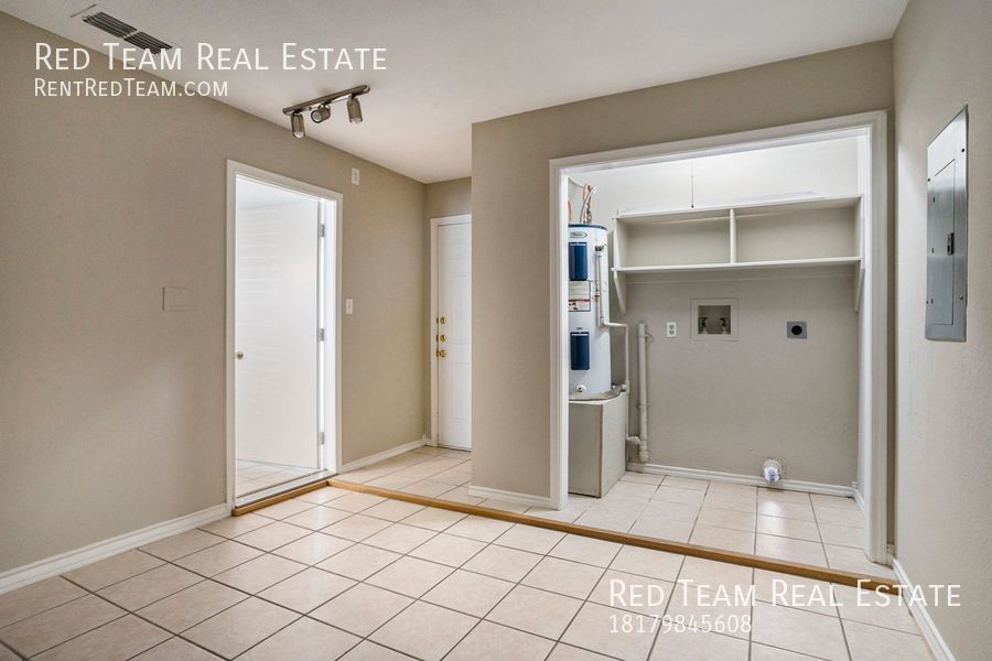 Country Living on a Large Double Lot! property image