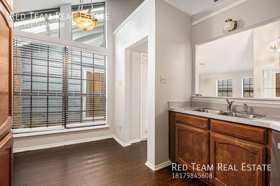 Outskirts West Fort Worth Home Available! property image
