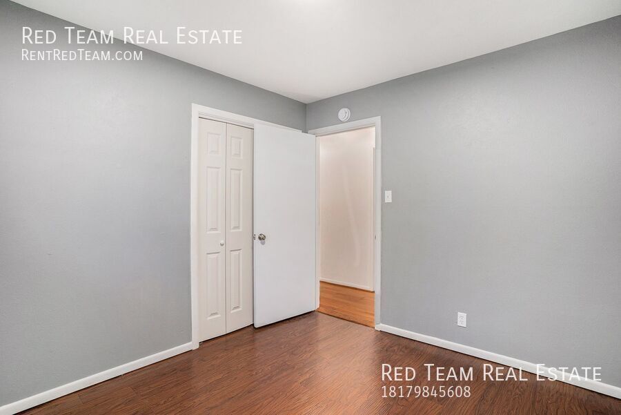 Great 3 Bedroom with Detached Workshop and we will do the Lawn! property image