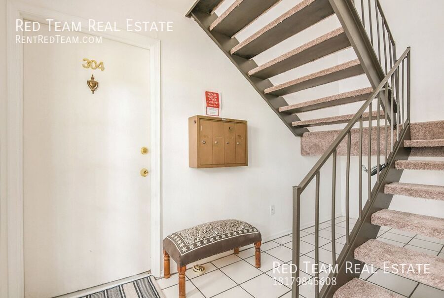 Elegant Three Bedroom Unit across from Ridglea Country Club property image