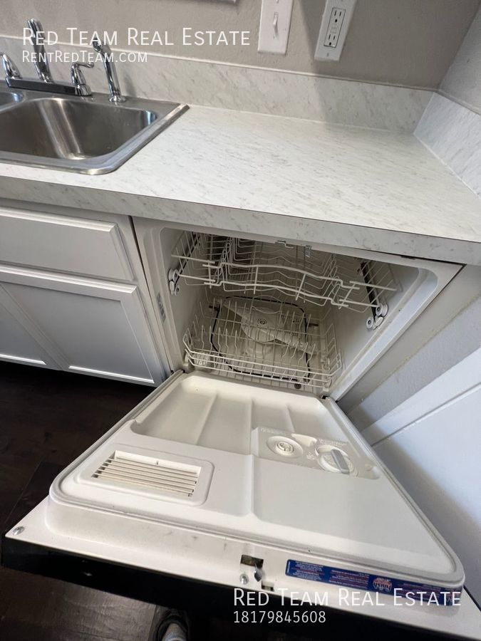 2 Bedroom Apartment Near General Motors property image