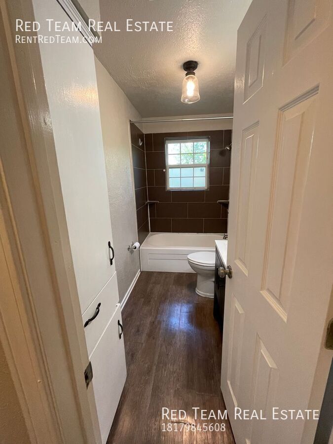 Burleson Gem - Near everything! property image