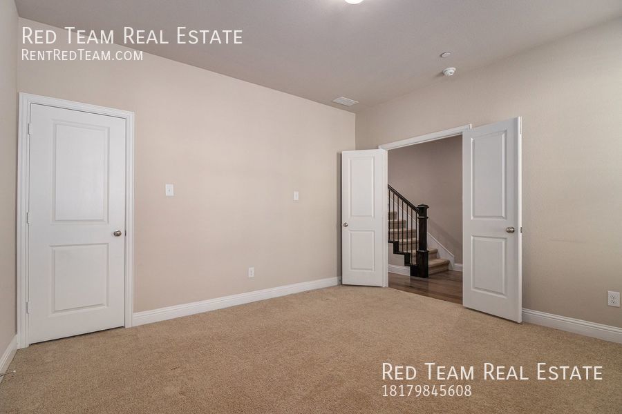 Convenience, Style, and Location - Windhaven Crossings Townhome property image