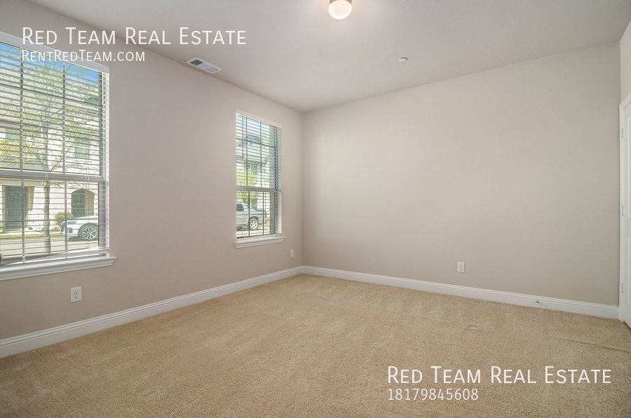 Convenience, Style, and Location - Windhaven Crossings Townhome property image
