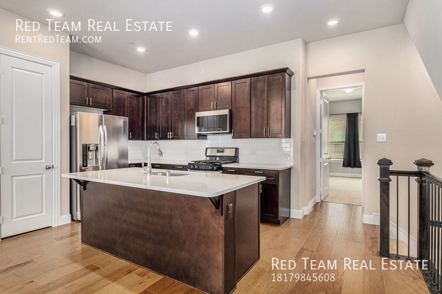 Convenience, Style, and Location - Windhaven Crossings Townhome property image