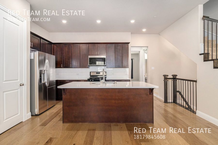Convenience, Style, and Location - Windhaven Crossings Townhome property image