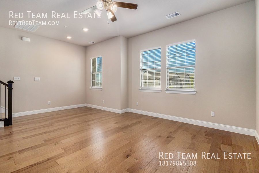 Convenience, Style, and Location - Windhaven Crossings Townhome property image