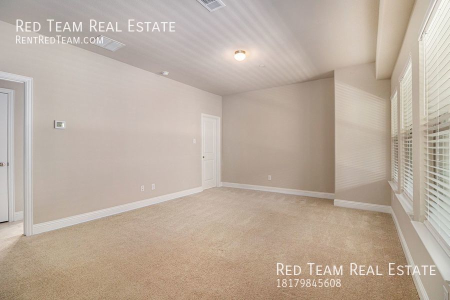 Convenience, Style, and Location - Windhaven Crossings Townhome property image