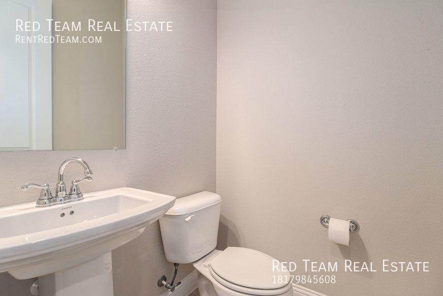 Convenience, Style, and Location - Windhaven Crossings Townhome property image